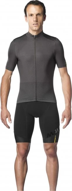 Mavic Cosmic Graphic Short Sleeve Jersey Raven / Gray -Mavic Bike Deals Store 14809075e53f7cac5f790.59137886