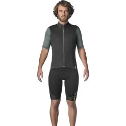 Mavic Mistral Vest - Black -Mavic Bike Deals Store 359214 04 d 772949
